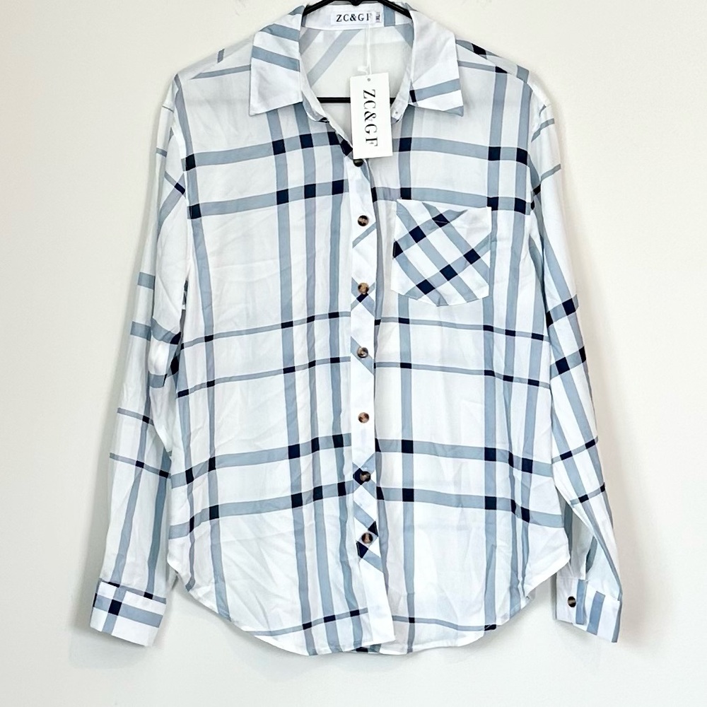 NWT ZC&GF White and Blue Gray Patterned Button Up Blouse - Size: Extra Large